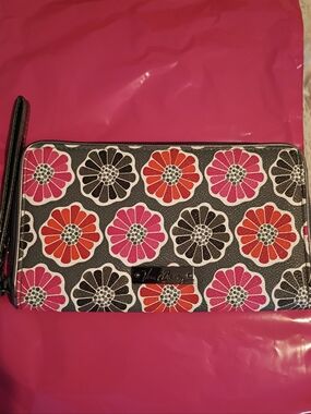 Vera Bradley Wallet/Wristlet